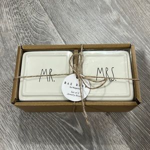 Rae Dunn - Set of two jewelry boxes.